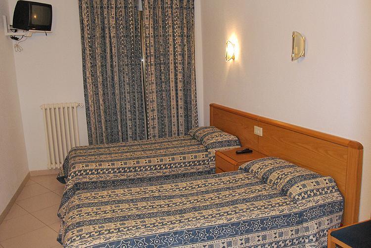 Hostal Gran Sol Llança Εξωτερικό φωτογραφία