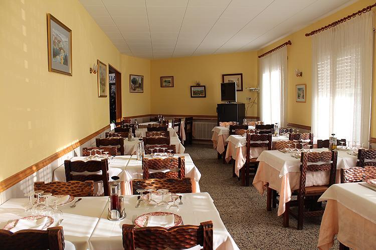 Hostal Gran Sol Llança Εξωτερικό φωτογραφία